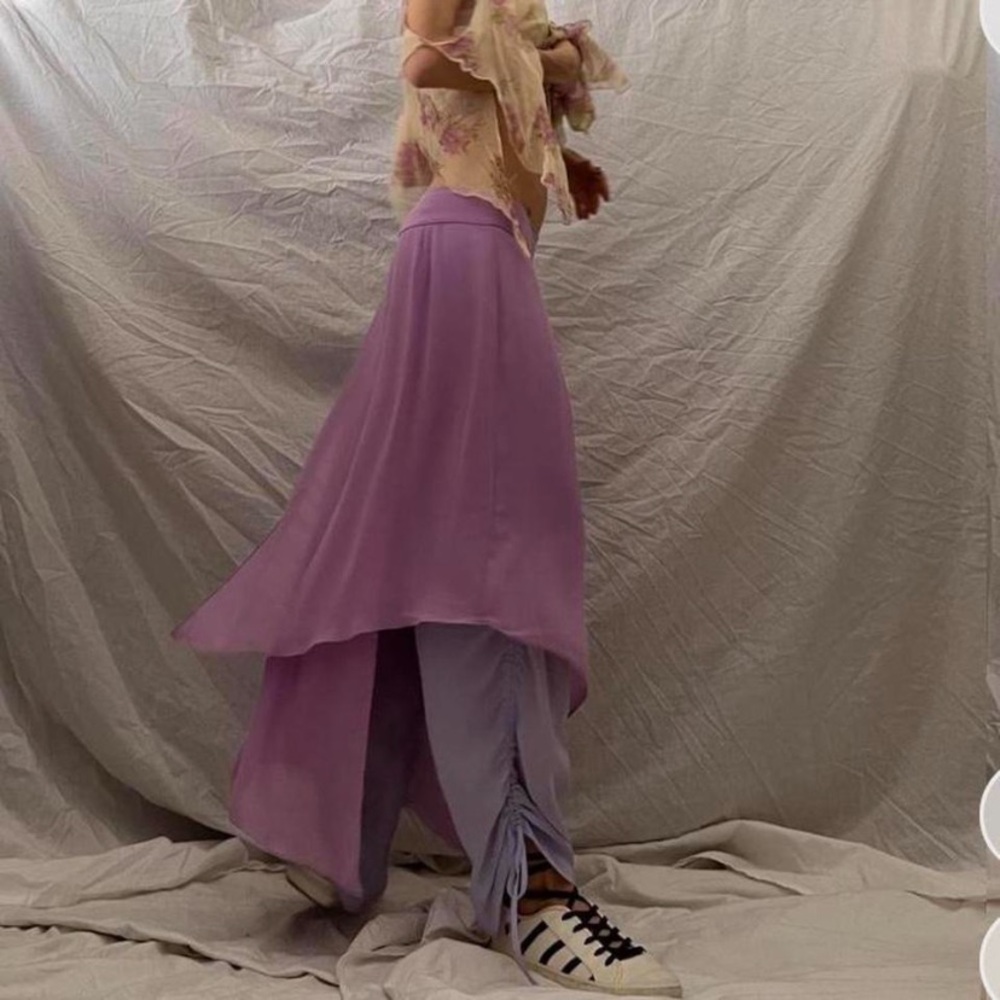 Beautiful Flowy Vintage Lilac Midi Skirt with Built in purple layered pants - Picture 3 of 7